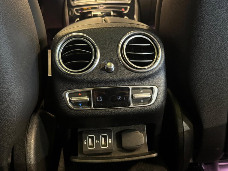 Vehicle Image 24