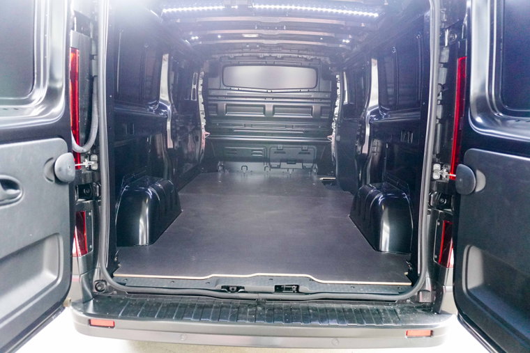 Vehicle Image 12