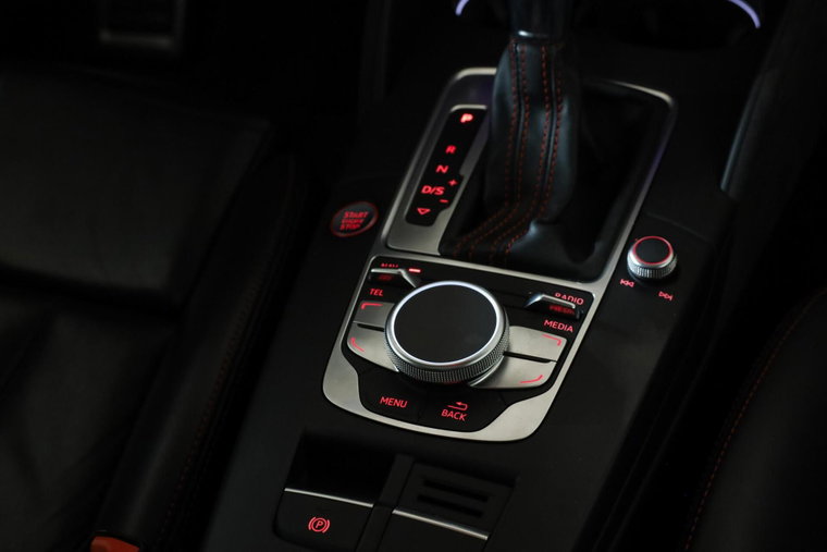 Vehicle Image 22