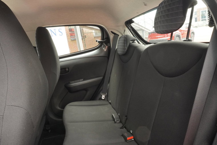 Vehicle Image 21