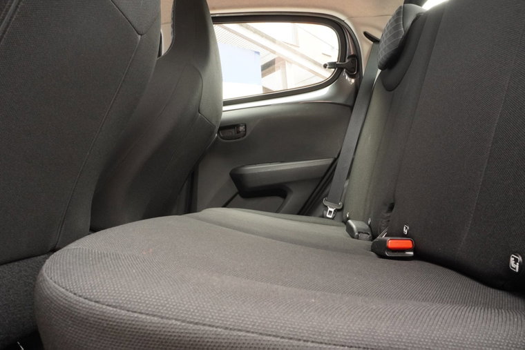 Vehicle Image 22