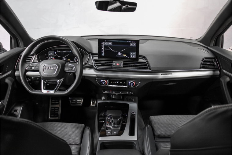 Vehicle Image 8
