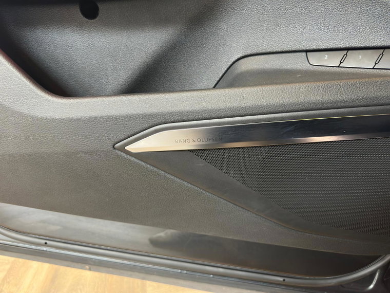 Vehicle Image 45