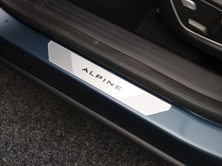 Vehicle Image 24