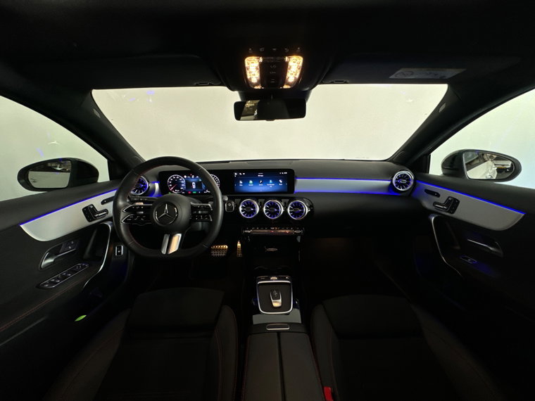 Vehicle Image 35