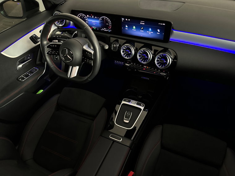 Vehicle Image 36