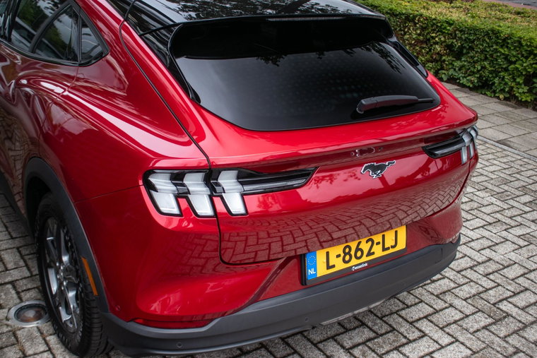 Vehicle Image 28