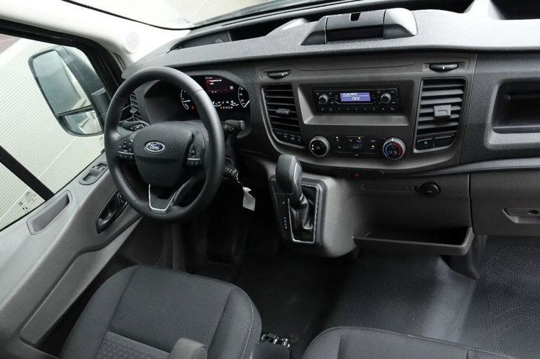 Vehicle Image 17