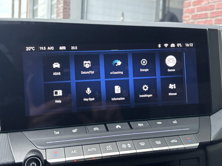 Vehicle Image 38