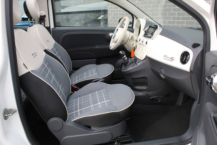 Vehicle Image 9