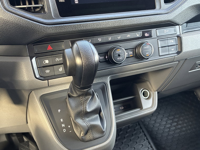 Vehicle Image 32