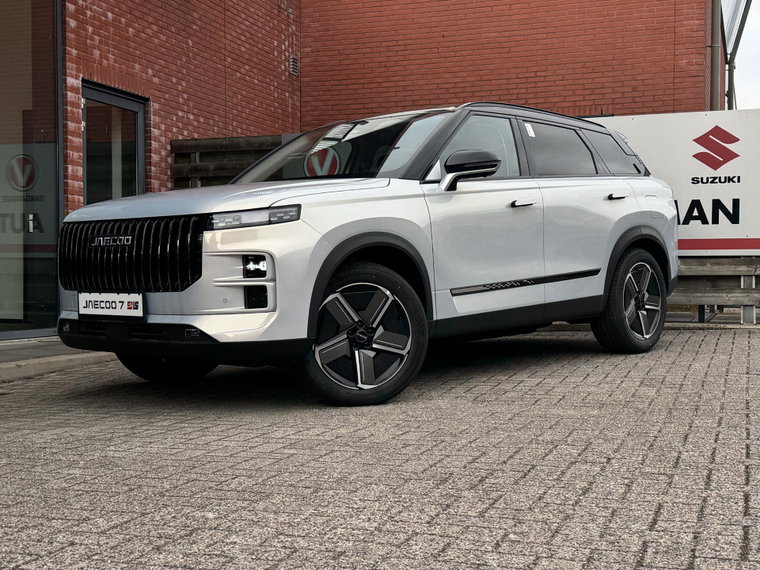 Vehicle Image 8