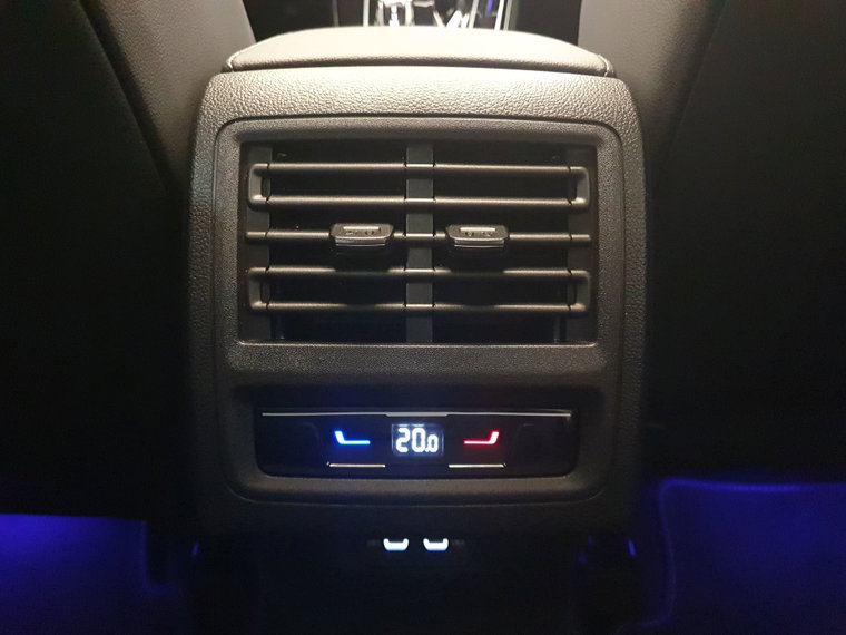 Vehicle Image 26