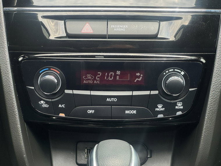 Vehicle Image 29