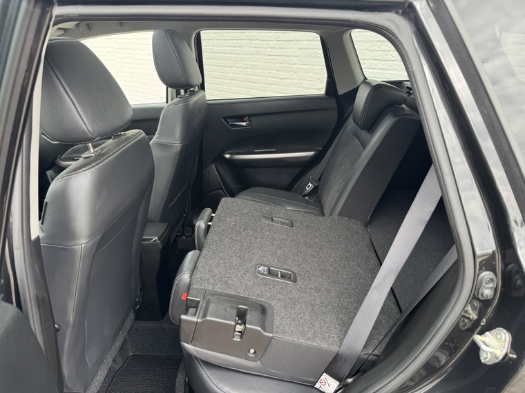 Vehicle Image 38