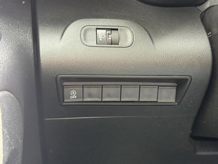 Vehicle Image 26