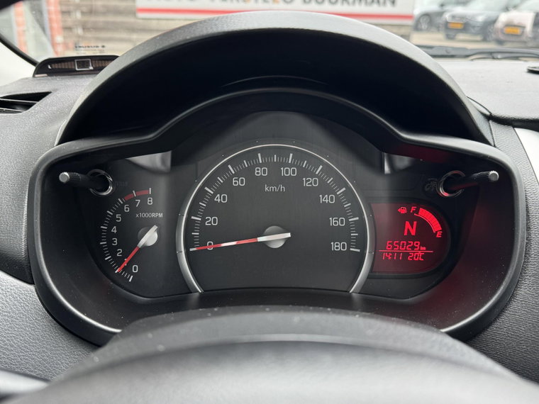 Vehicle Image 24