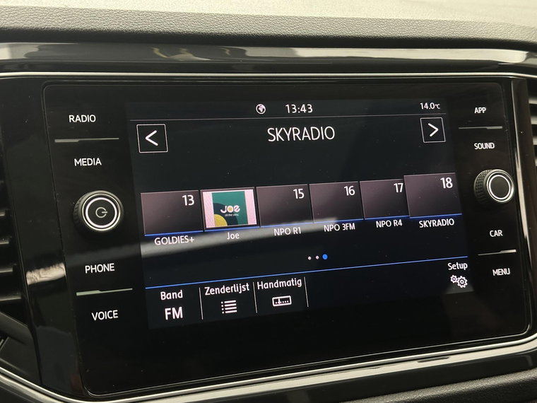 Vehicle Image 32