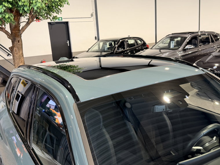 Vehicle Image 33