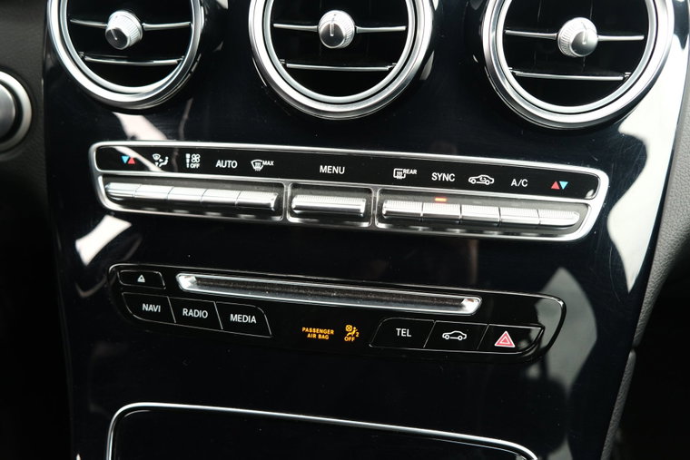 Vehicle Image 28