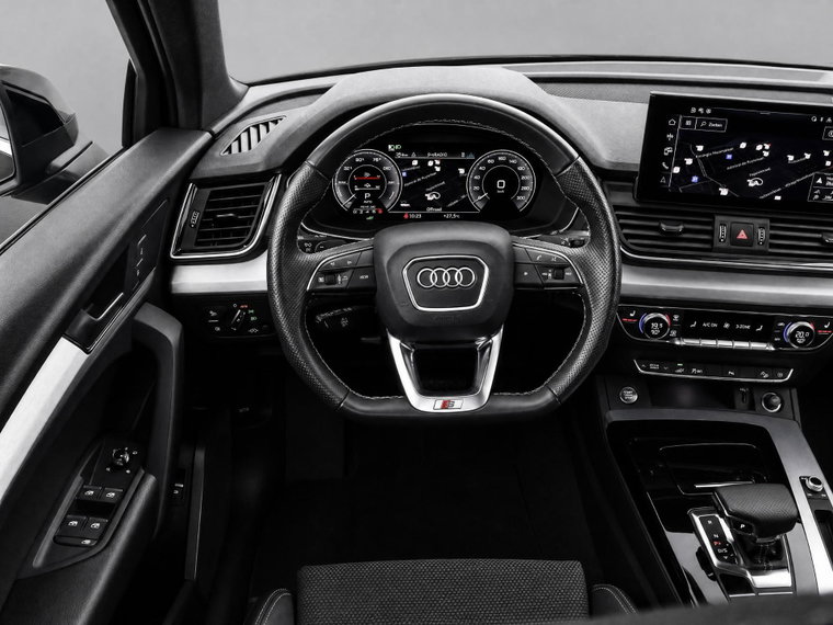 Vehicle Image 16