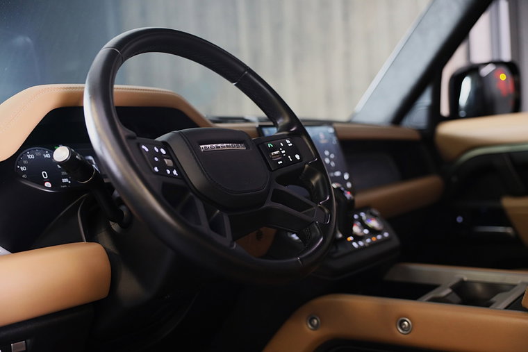 Vehicle Image 8