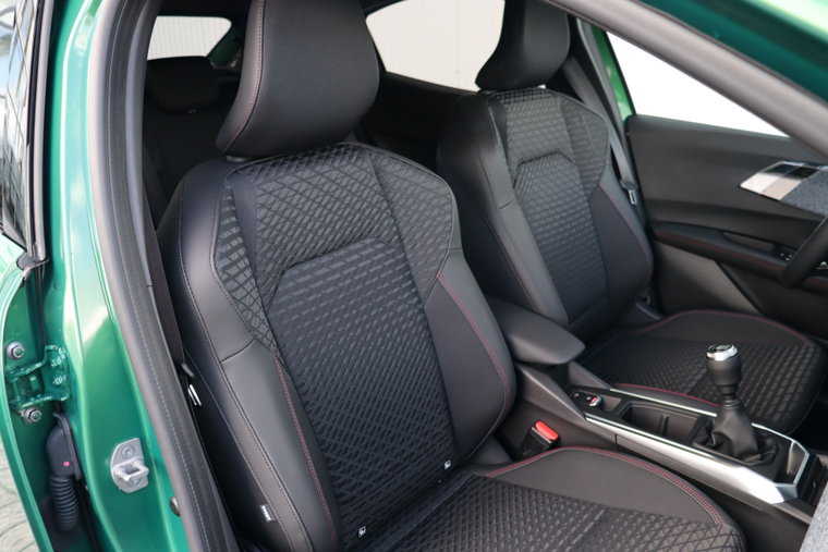 Vehicle Image 13
