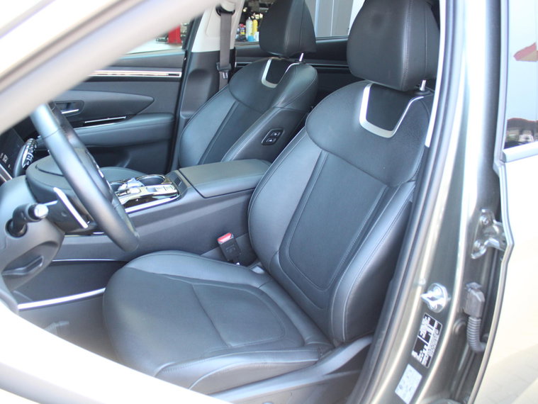 Vehicle Image 18