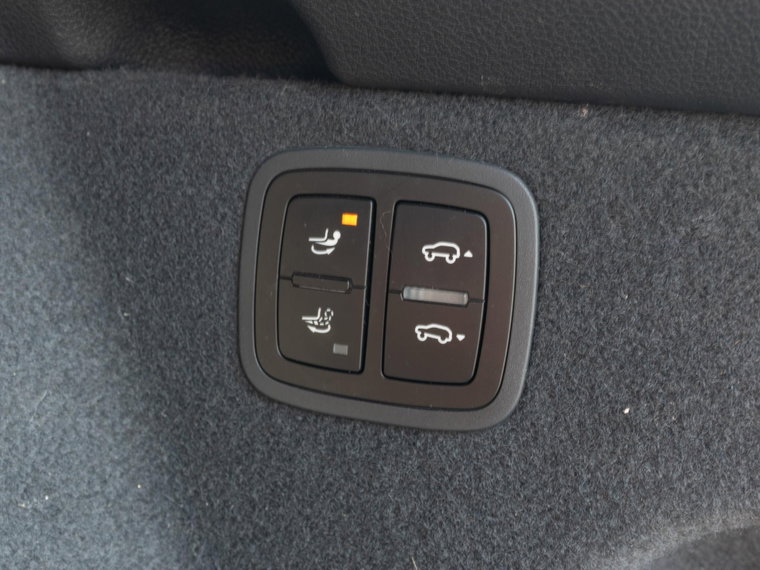 Vehicle Image 26