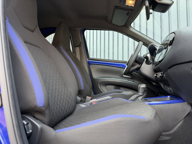 Vehicle Image 20