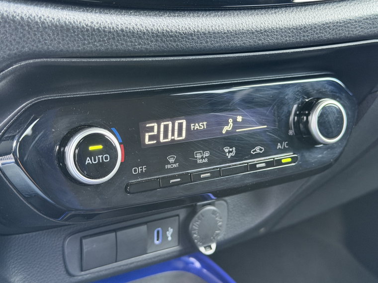 Vehicle Image 26
