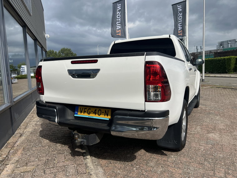 Vehicle Image 18