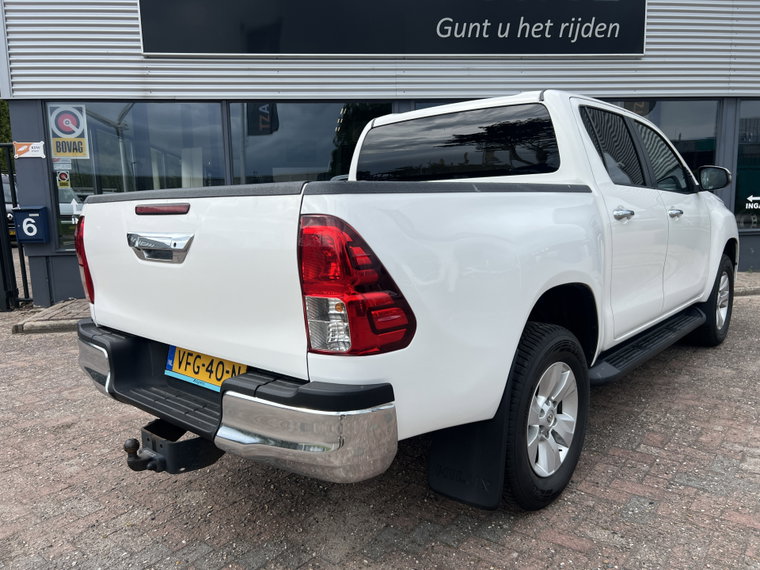 Vehicle Image 28