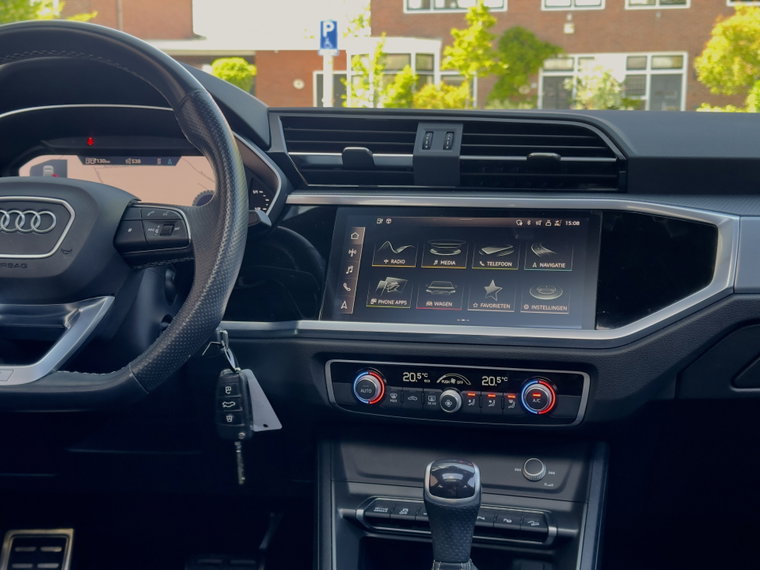 Vehicle Image 21