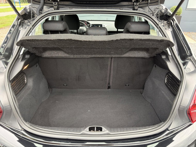 Vehicle Image 35