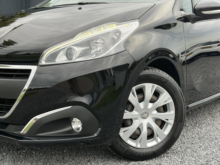 Vehicle Image 37
