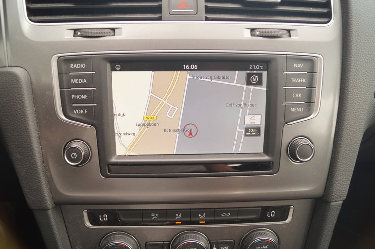 Vehicle Image 16