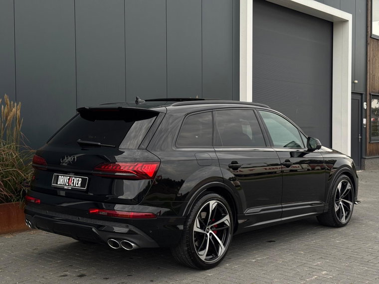 Vehicle Image 42