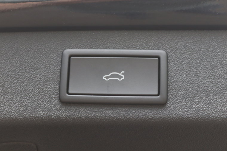 Vehicle Image 40