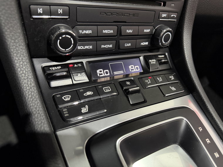 Vehicle Image 27