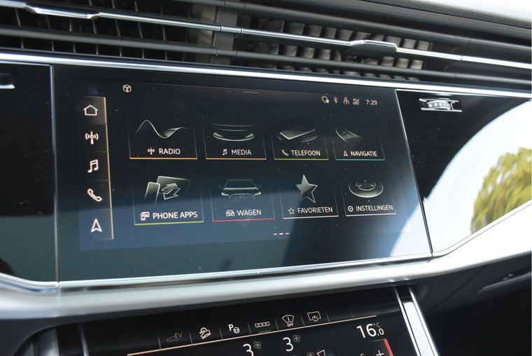 Vehicle Image 35