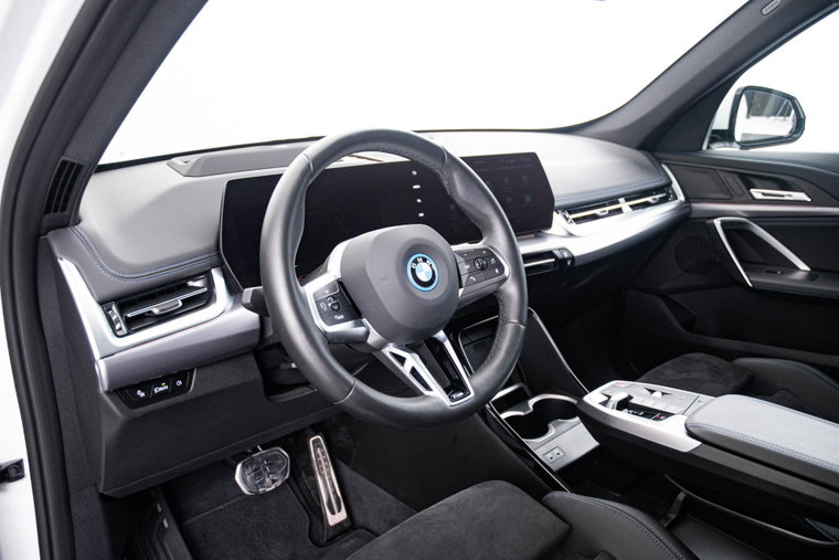 Vehicle Image 30