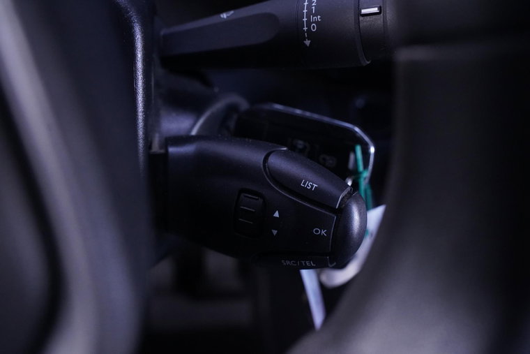 Vehicle Image 33