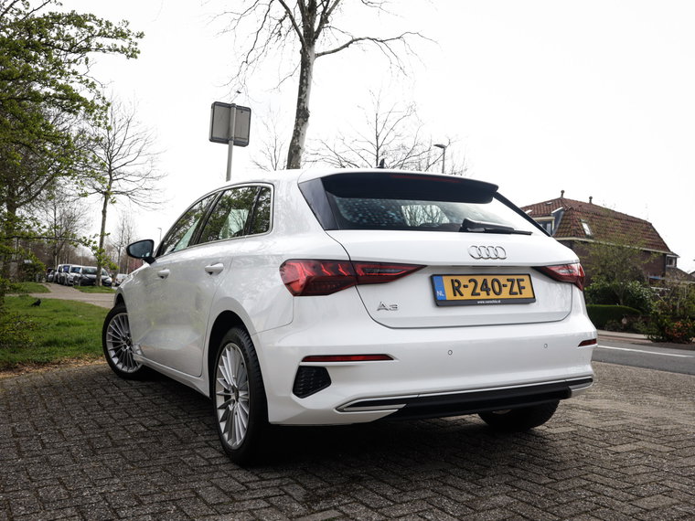 Vehicle Image 39
