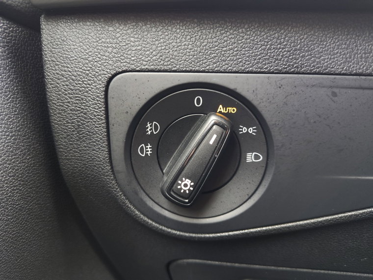 Vehicle Image 29