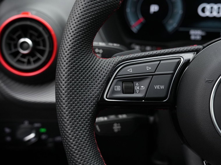 Vehicle Image 24