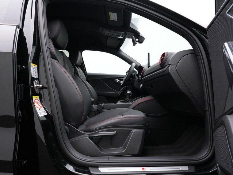 Vehicle Image 30