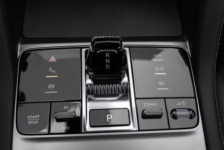 Vehicle Image 23