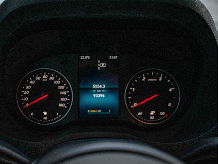 Vehicle Image 32