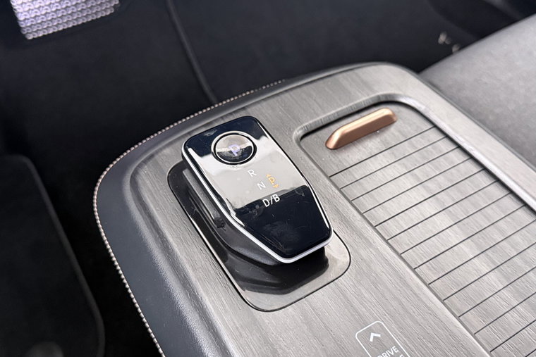 Vehicle Image 33